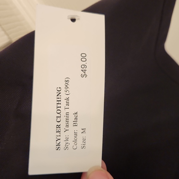 Skyler black Yasmin Racerback Tank Sz M - Picture 4 of 7